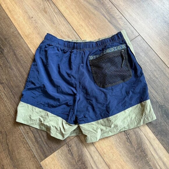 Vintage Cargo Shorts Size Small - Picture 3 of 4